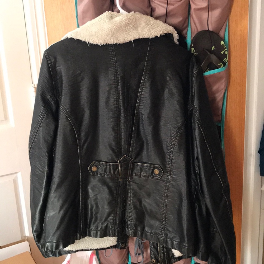 Leather Jacket - Picture 5 of 5
